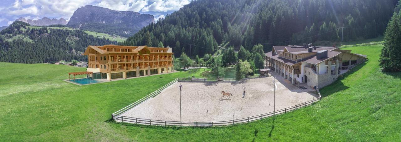 Hotel Pozzamanigoni Selva di Val Gardena Luaran gambar