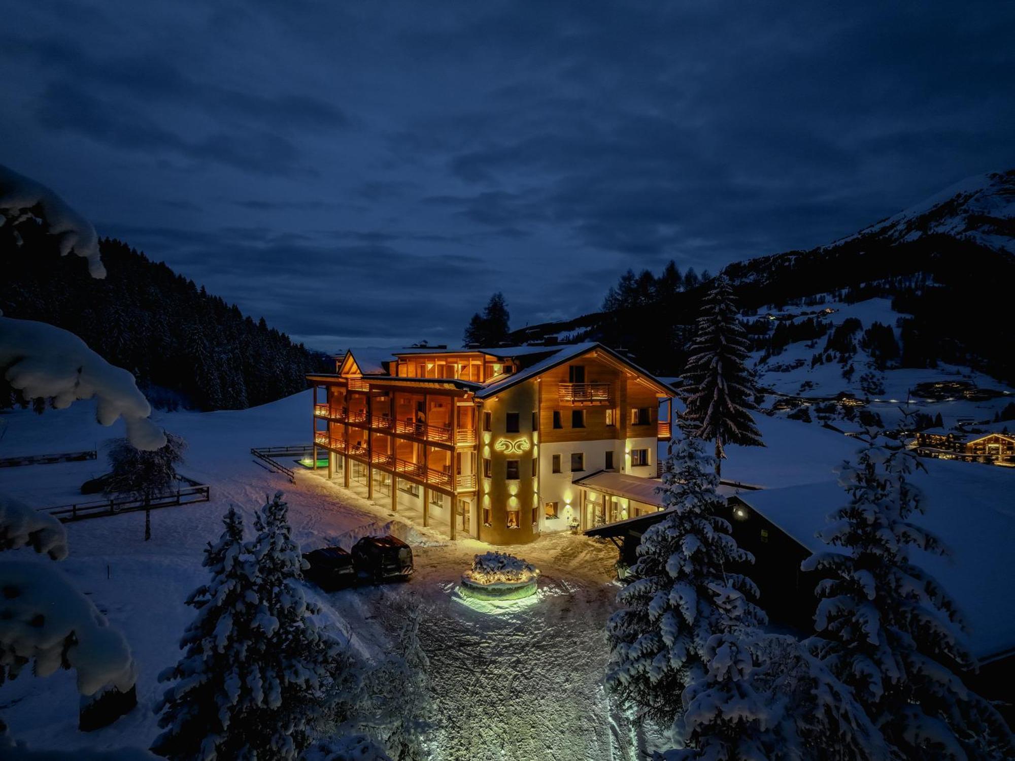 Hotel Pozzamanigoni Selva di Val Gardena Luaran gambar